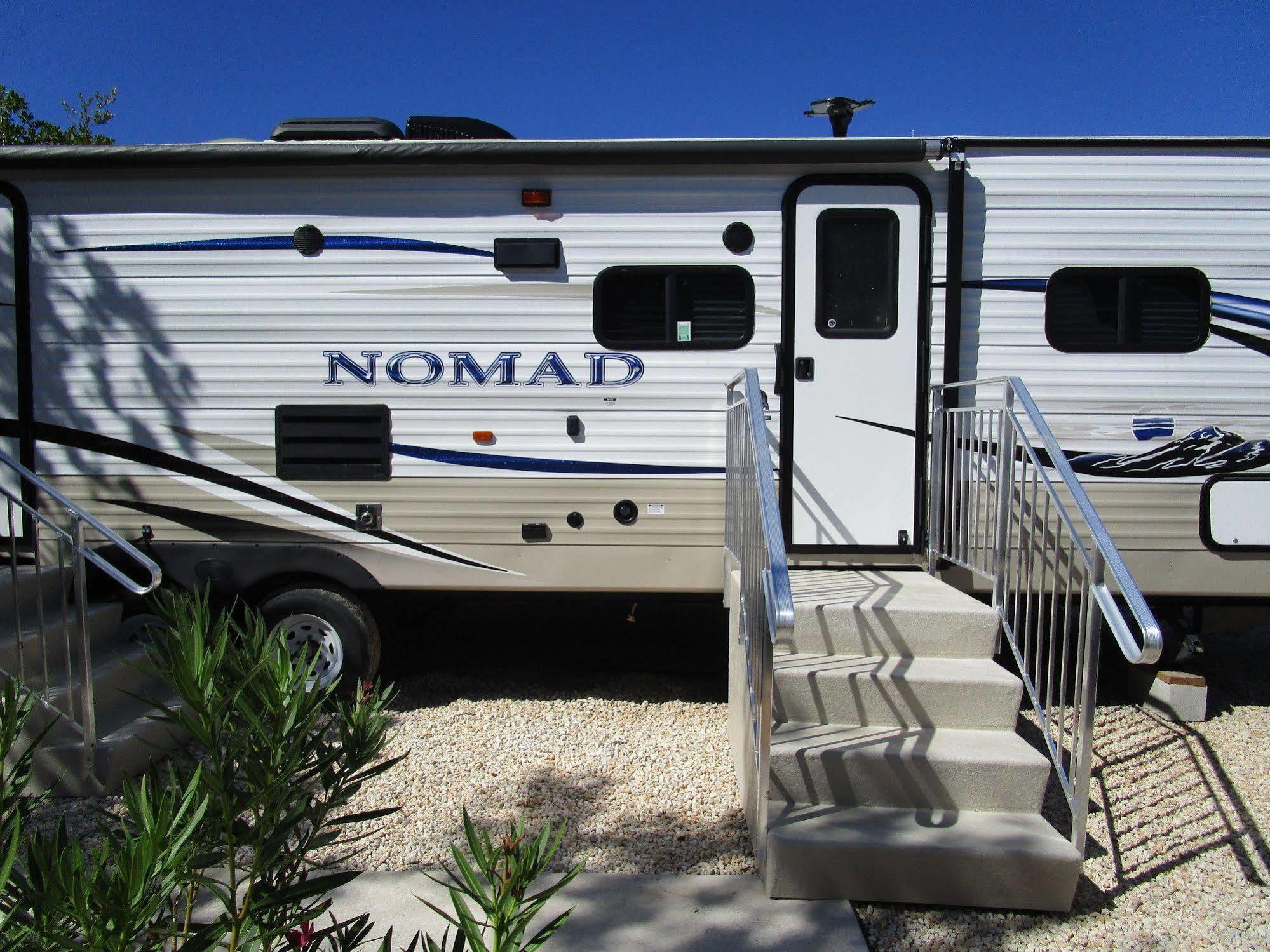 Fiesta Key Rv Resort Premium Room 1 Layton Exteriör bild