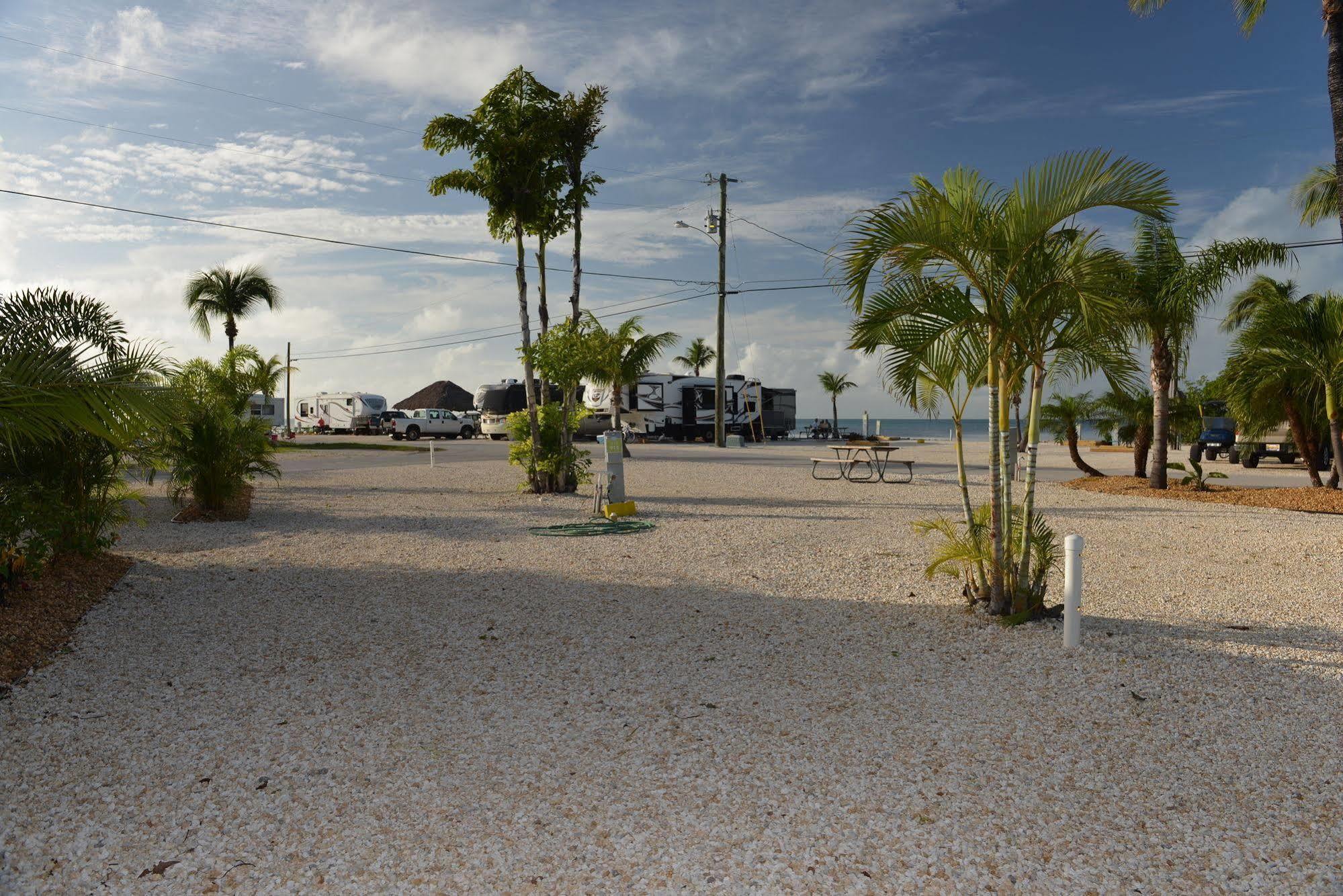 Fiesta Key Rv Resort Premium Room 1 Layton Exteriör bild