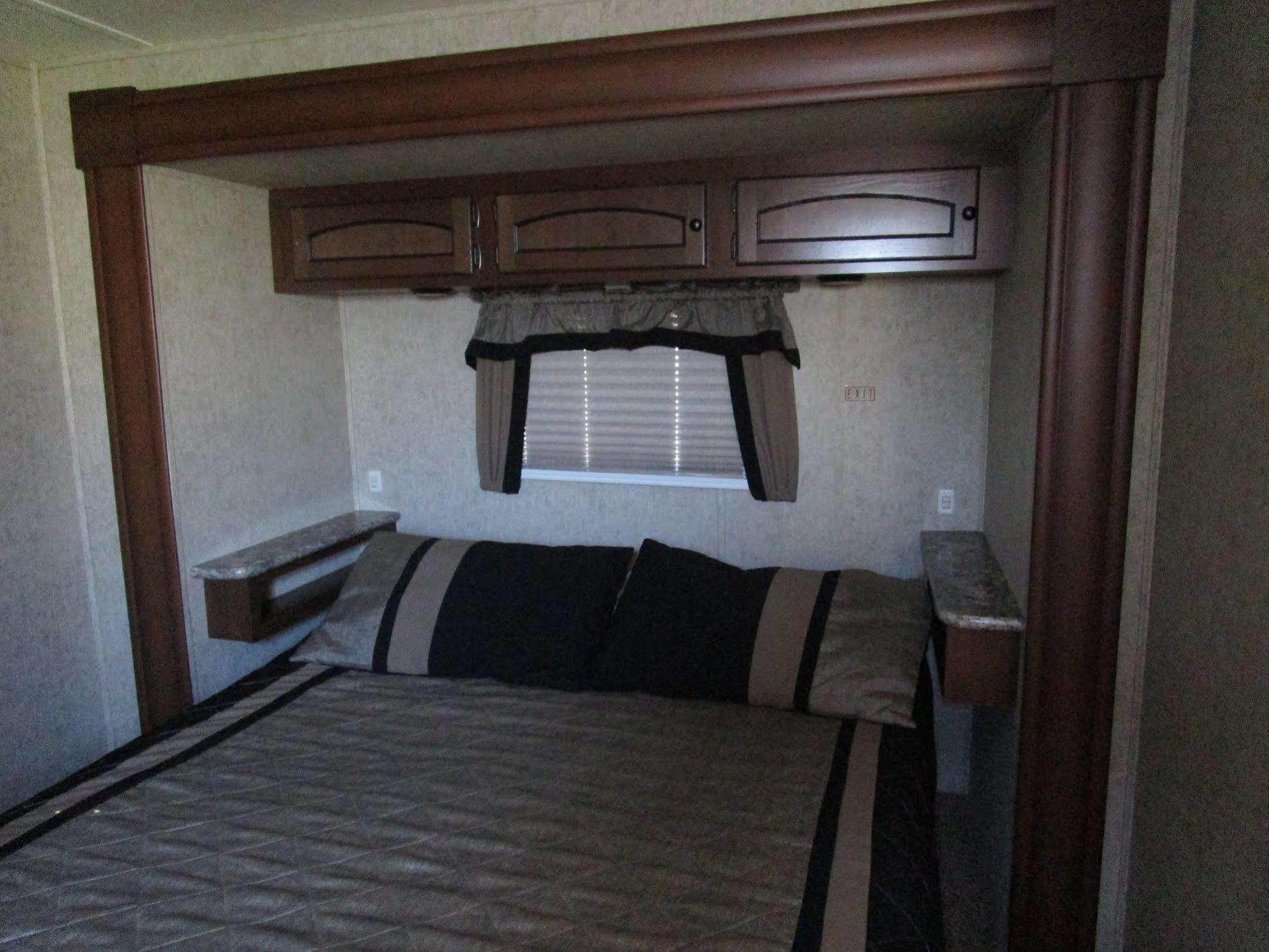 Fiesta Key Rv Resort Premium Room 1 Layton Exteriör bild